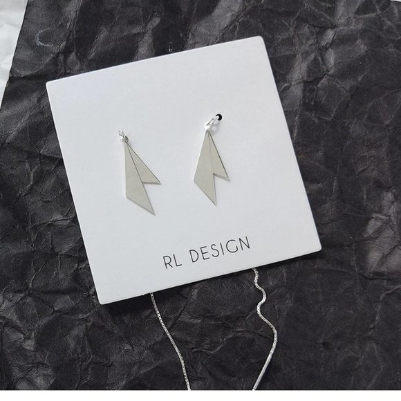 NEW 925 Sterling Silver Triangle Chain Earrings - Picture 4 of 7